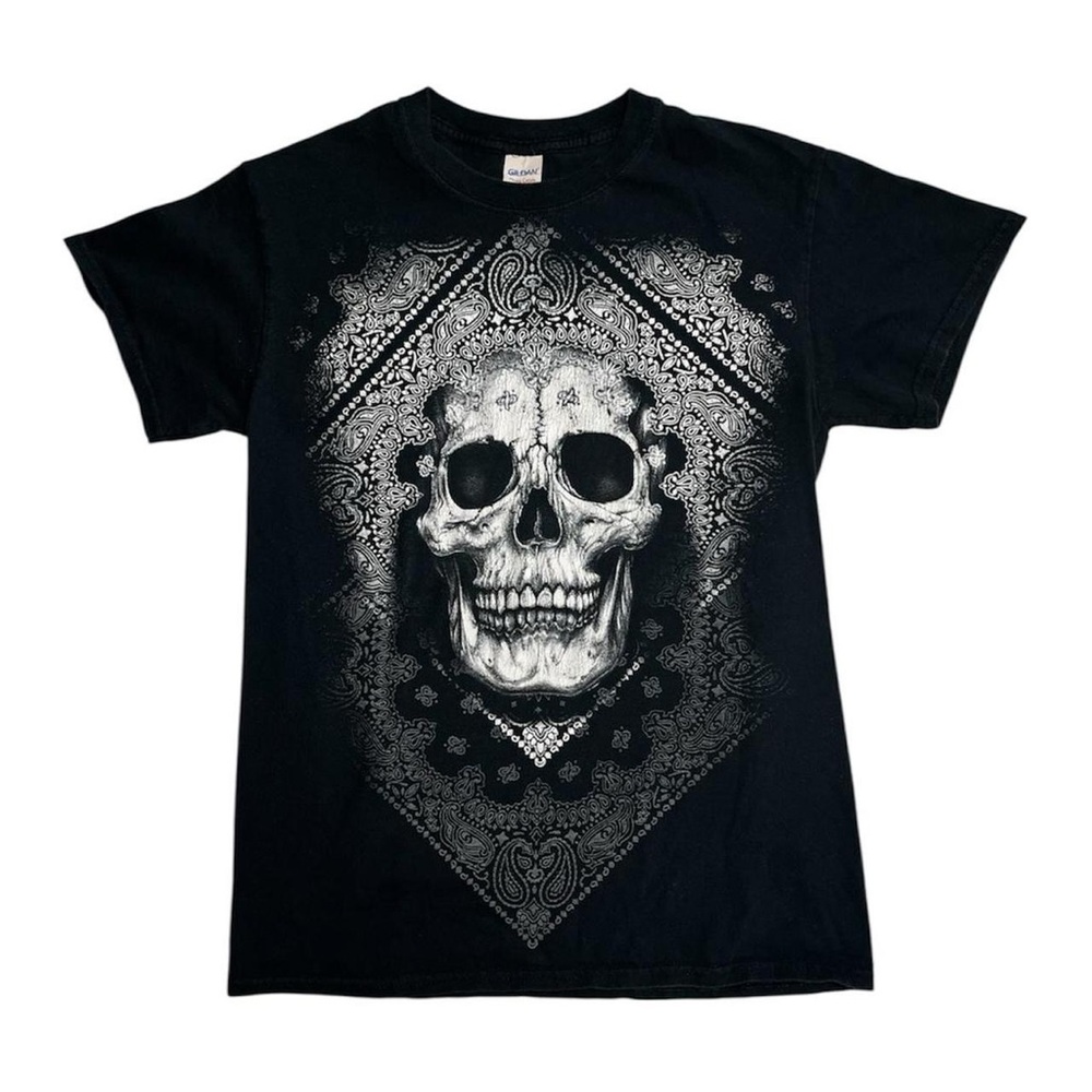 Black Skull Graphic Tee - Gildan